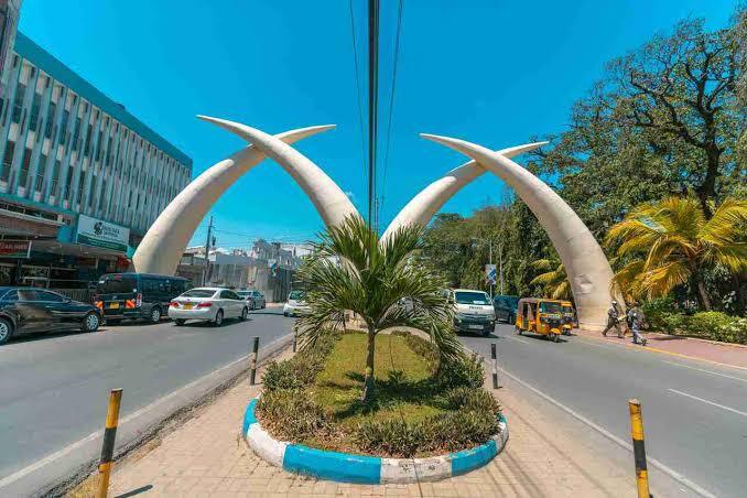 ½ DAY TOUR OF MOMBASA